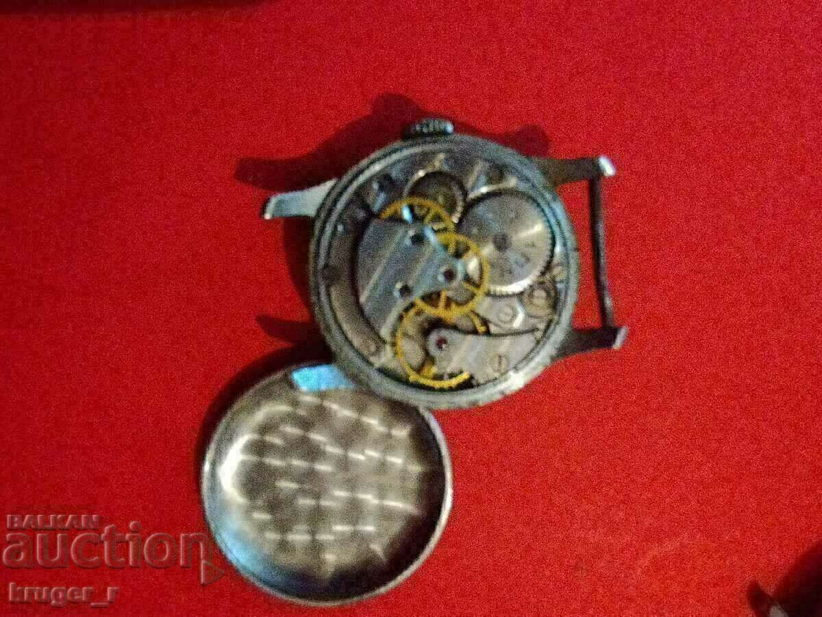 Ceas vechi MOSCOVA - 6