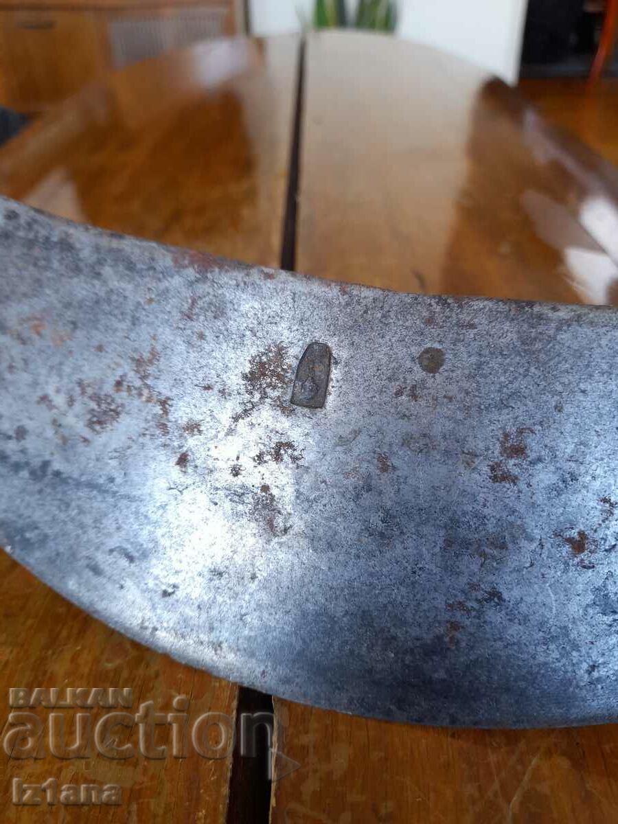 Доставка на Старинен инструмент за рязане