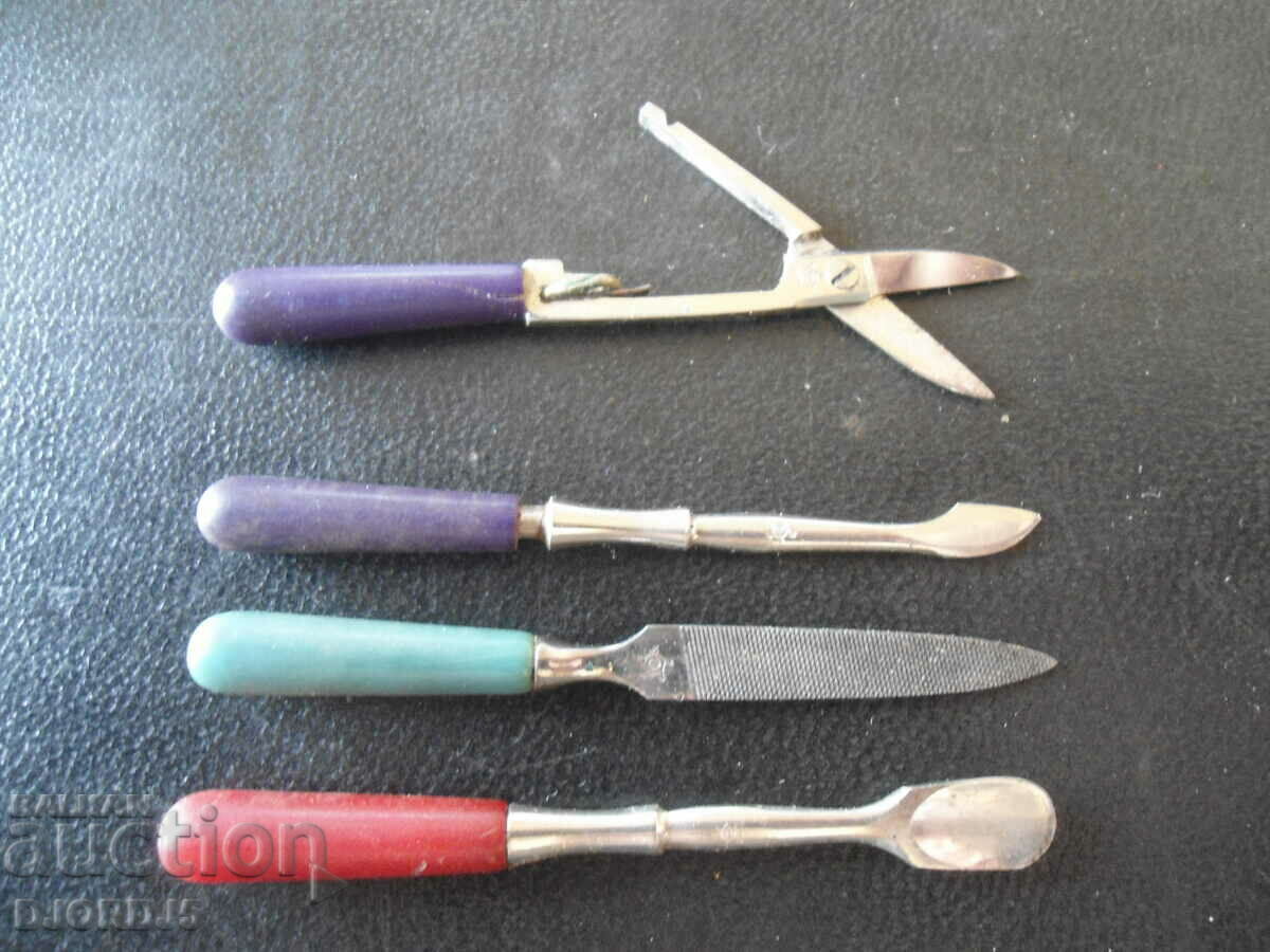 Auction Old set of tools Auction Old set of tools