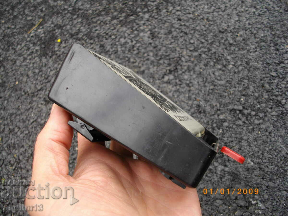 Auction OLD TABLE TOBACCO OF THE USSR LENINGRAD Auction OLD TABLE TOBACCO OF THE USSR LENINGRAD