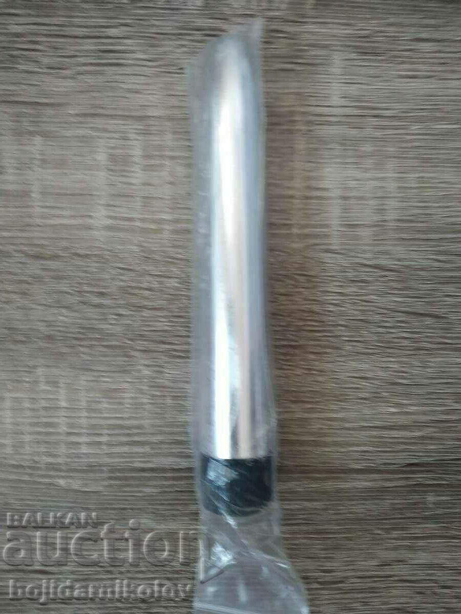 Licitație VIBRATOR CLASIC NOU. Argintiu Licitație VIBRATOR CLASIC NOU. Argintiu