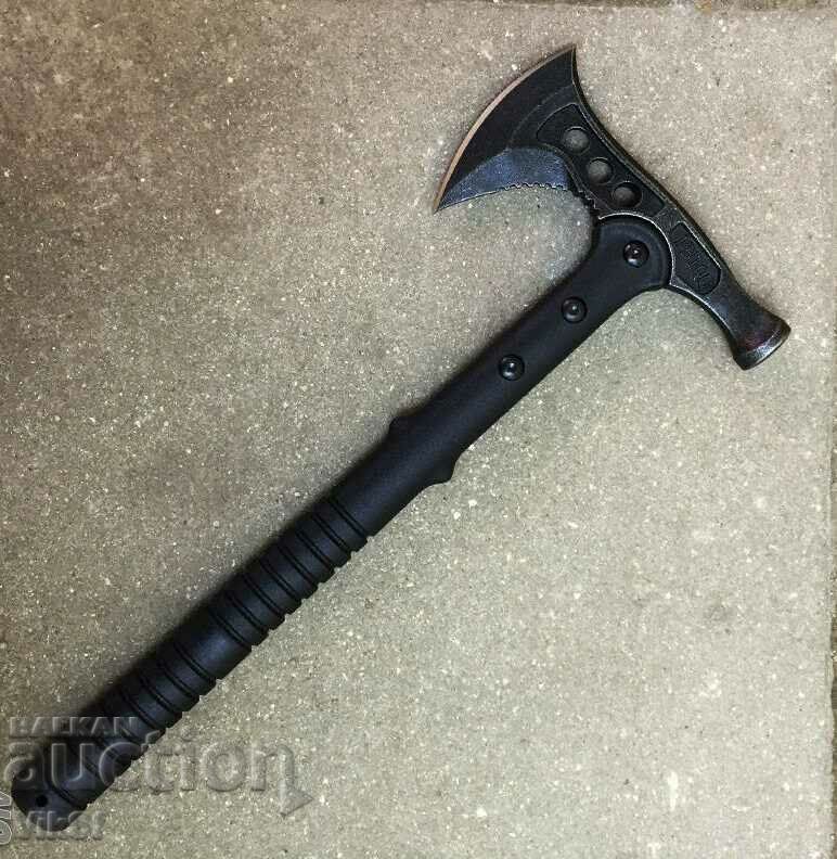 Tomahawk - hammer / ax / SOG - with case