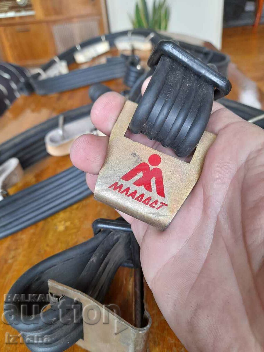 Old car ski racks with price 130.00 BGN | € 66.47 Old car ski racks with price 130.00 BGN | € 66.47