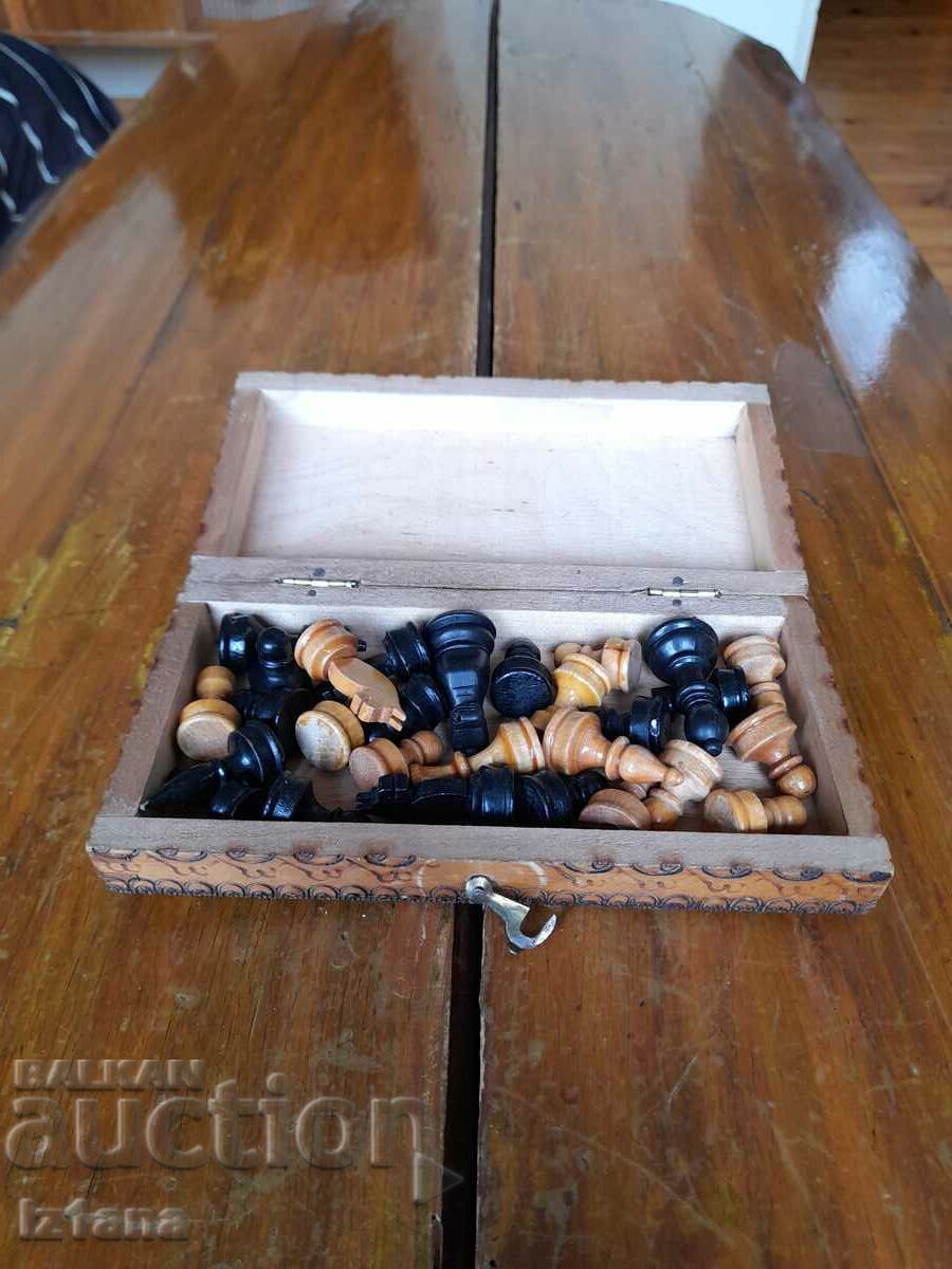 Old chess with price 18.00 BGN | € 9.20 Old chess with price 18.00 BGN | € 9.20