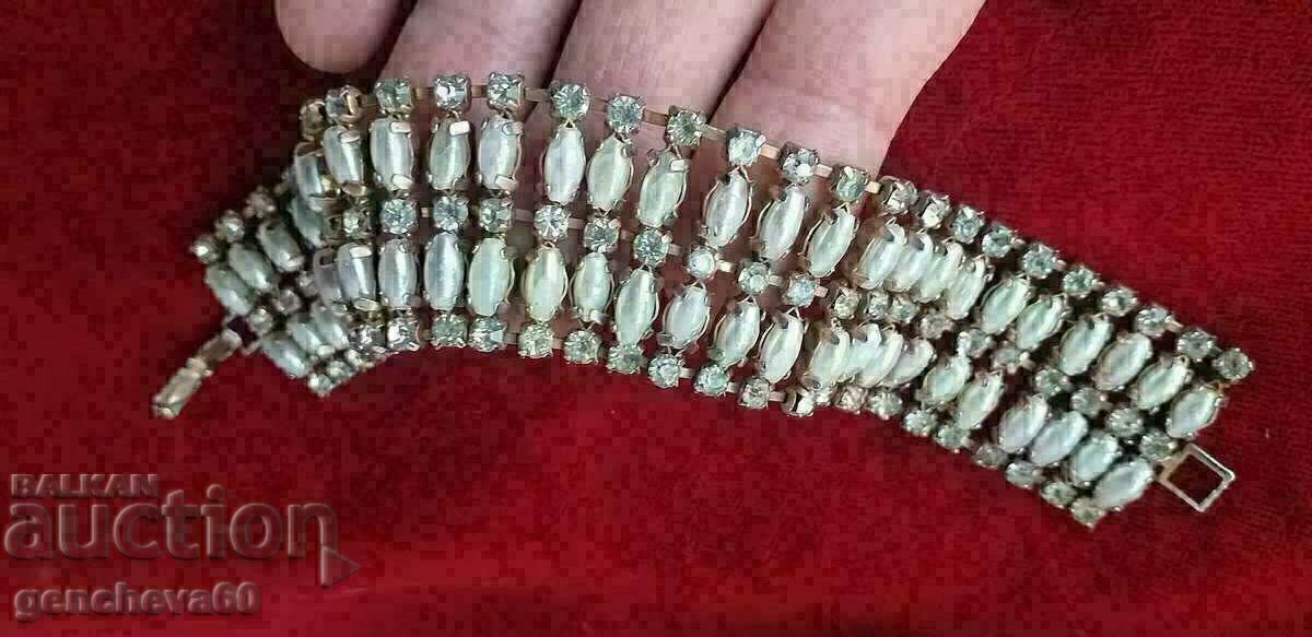 Retro bracelet with faux pearls and gold-plated crystals - 6 Retro bracelet with faux pearls and gold-plated crystals - 6