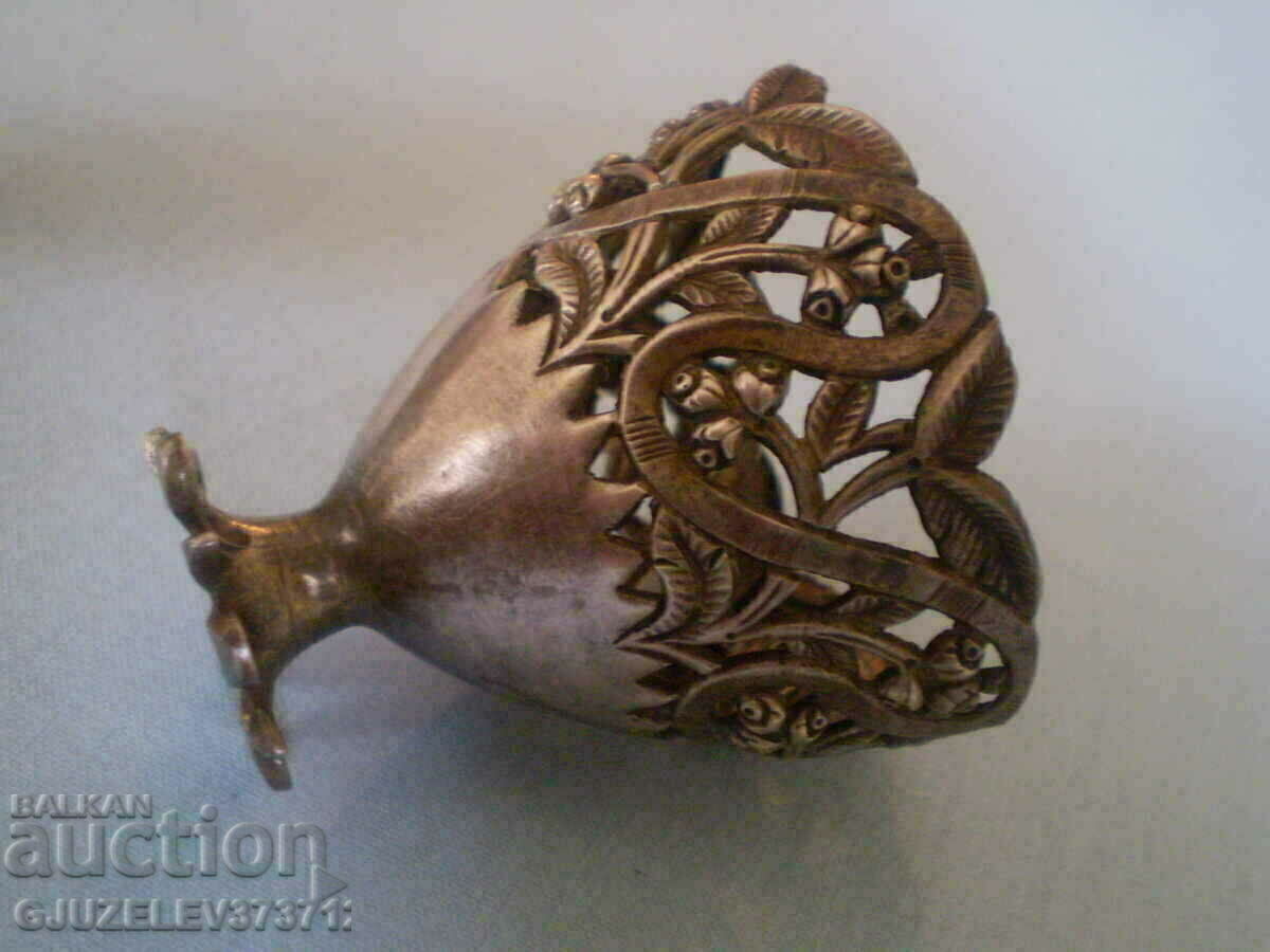 Auction  Authentic silver Easter egg holder