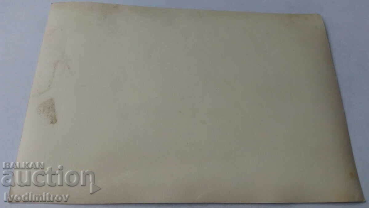 Снимка Млада жена в морето с цена 1.85 лв. | € 0.95 Снимка Млада жена в морето с цена 1.85 лв. | € 0.95