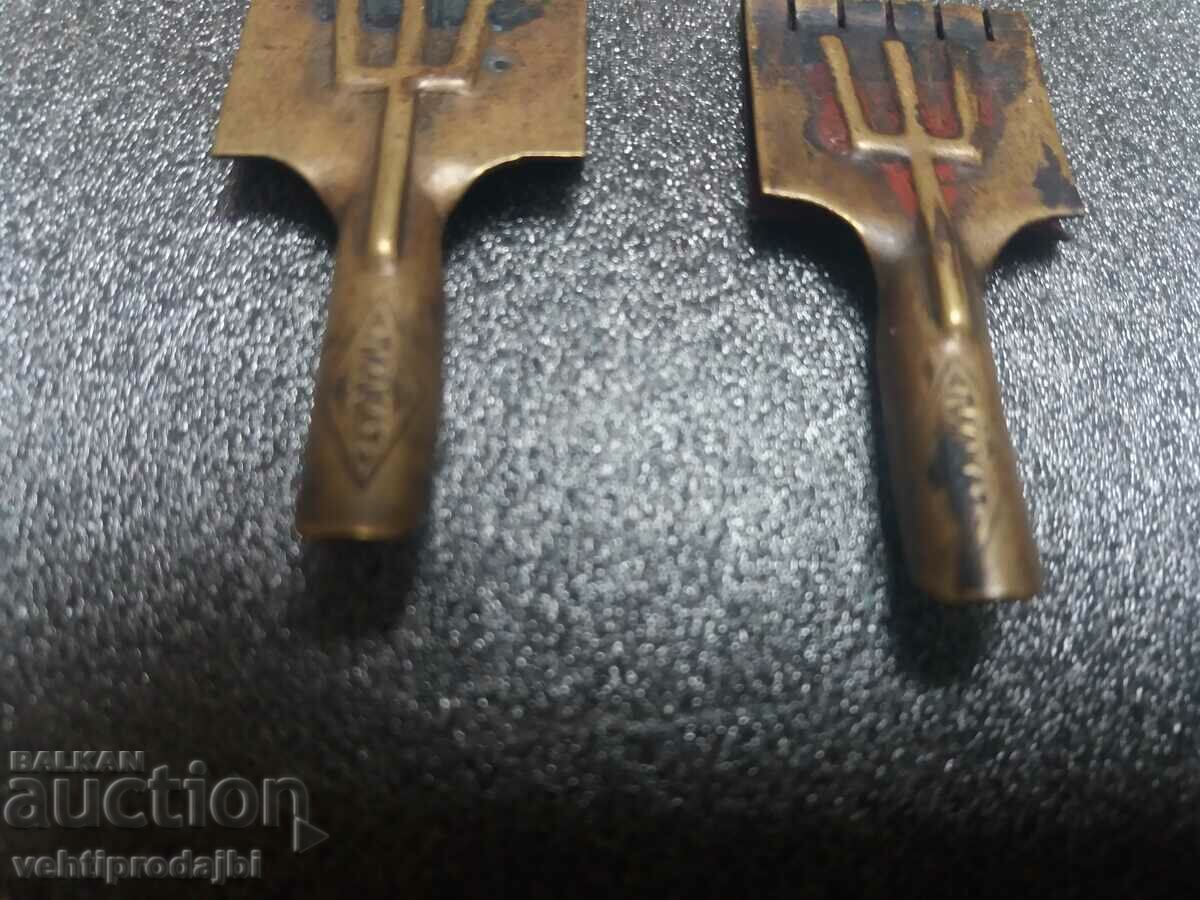 Writing and drawing pens with price 10.00 BGN | € 5.11 Writing and drawing pens with price 10.00 BGN | € 5.11