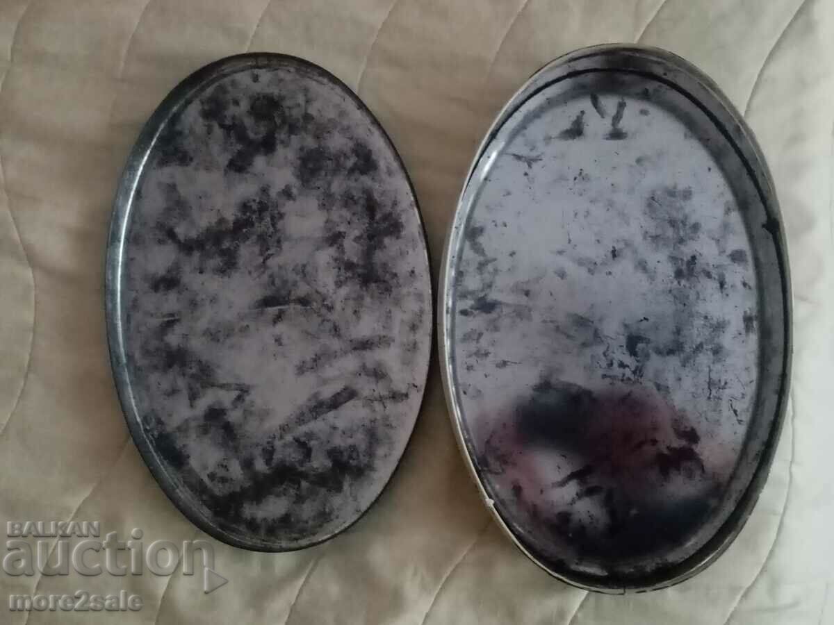 Auction  RETRO METAL CANDY BOX