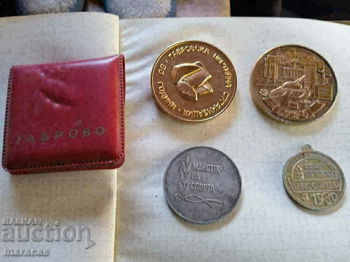 Old plaques with price 15.00 BGN | € 7.67 Old plaques with price 15.00 BGN | € 7.67