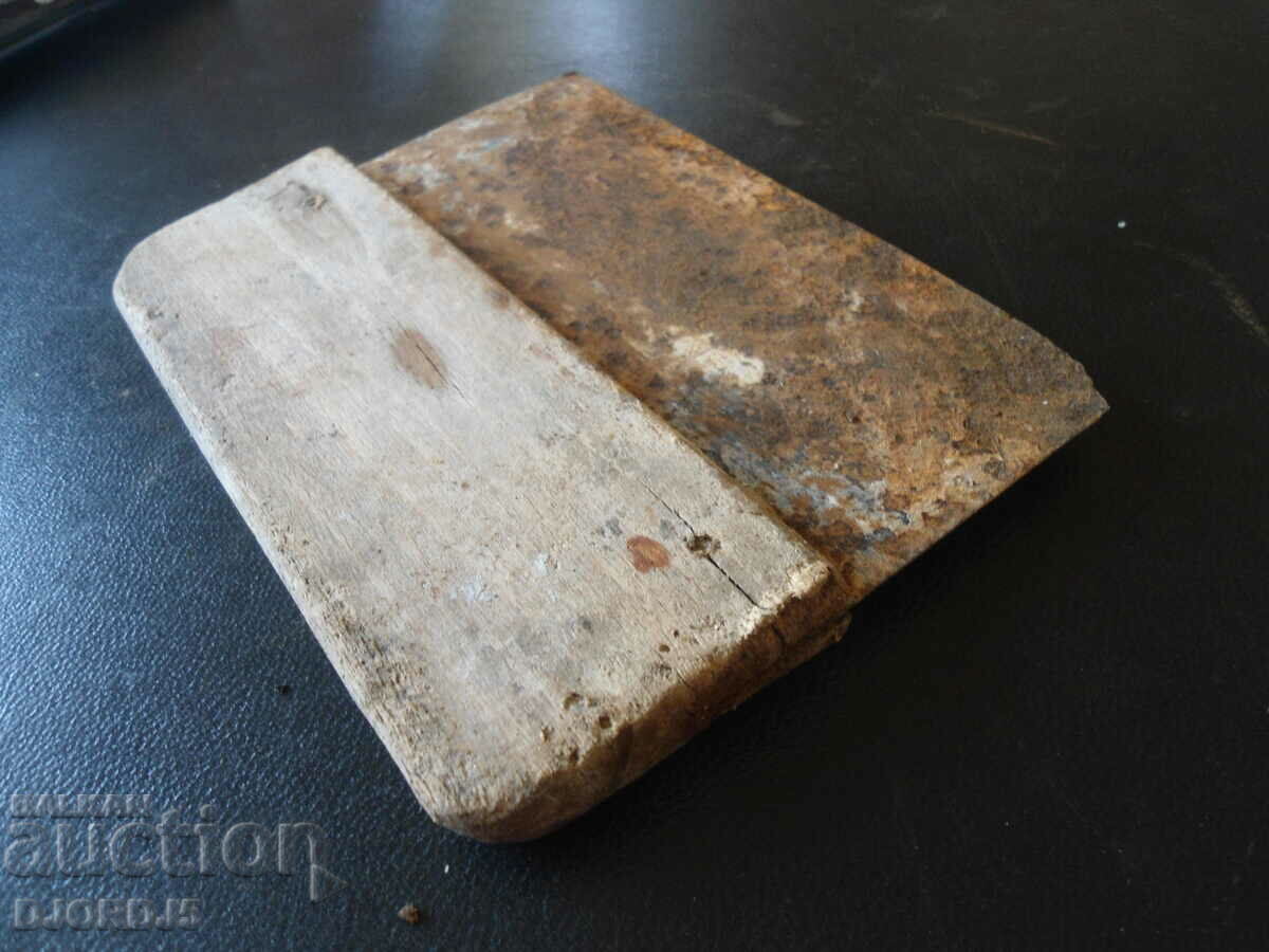 Ancient tool with price 2.00 BGN | € 1.02 Ancient tool with price 2.00 BGN | € 1.02