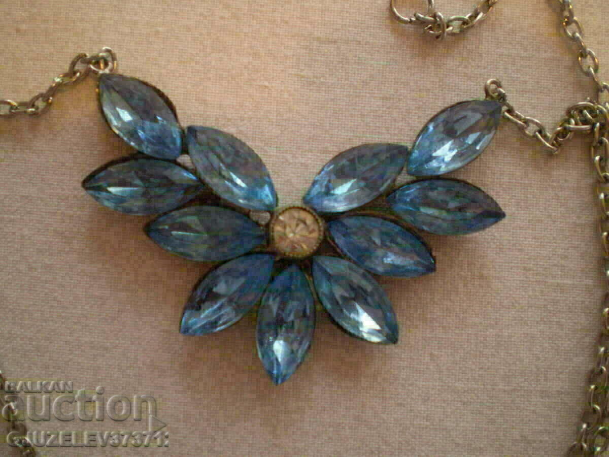 OLD VINTAGE NECKLACE - 6