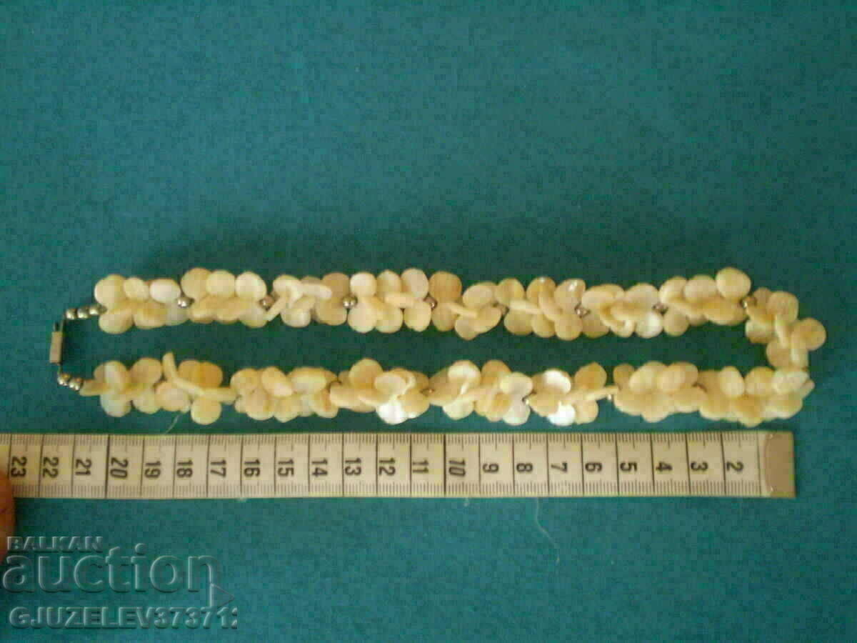old women's pearl necklace handmade 50s with price 75.00 BGN | € 38.35 old women's pearl necklace handmade 50s with price 75.00 BGN | € 38.35