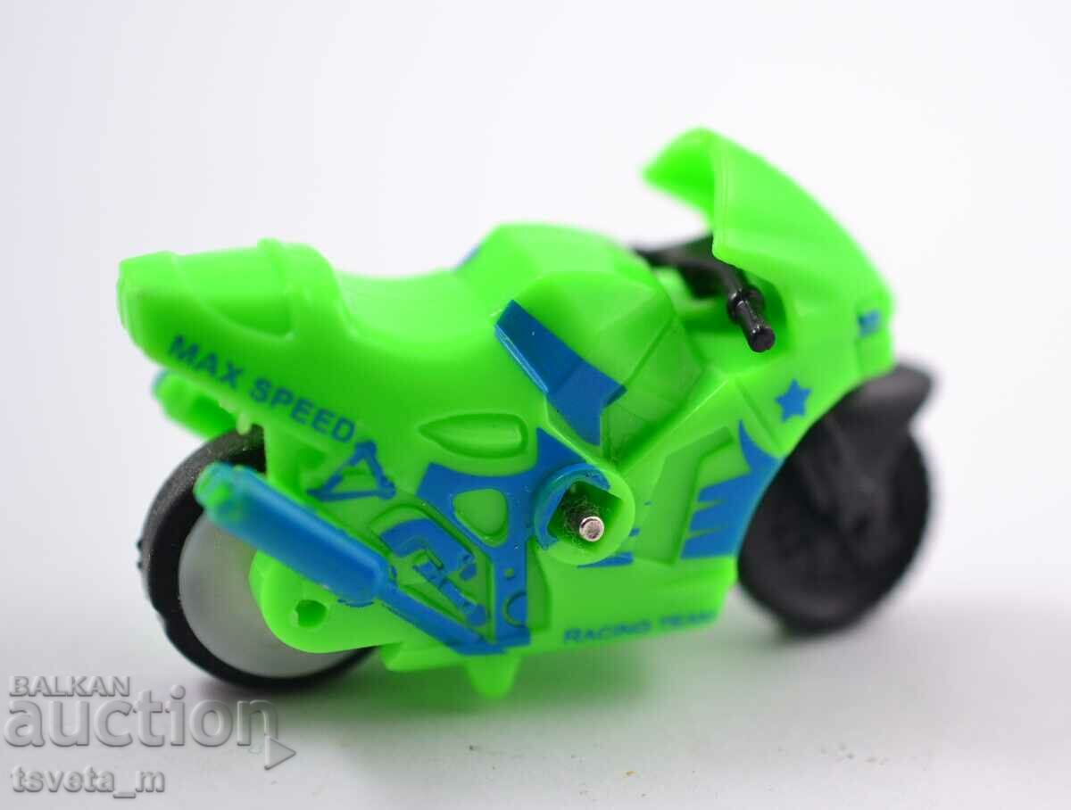 Plastic small motorcycle, toys, soc with price 3.00 BGN | € 1.53 Plastic small motorcycle, toys, soc with price 3.00 BGN | € 1.53