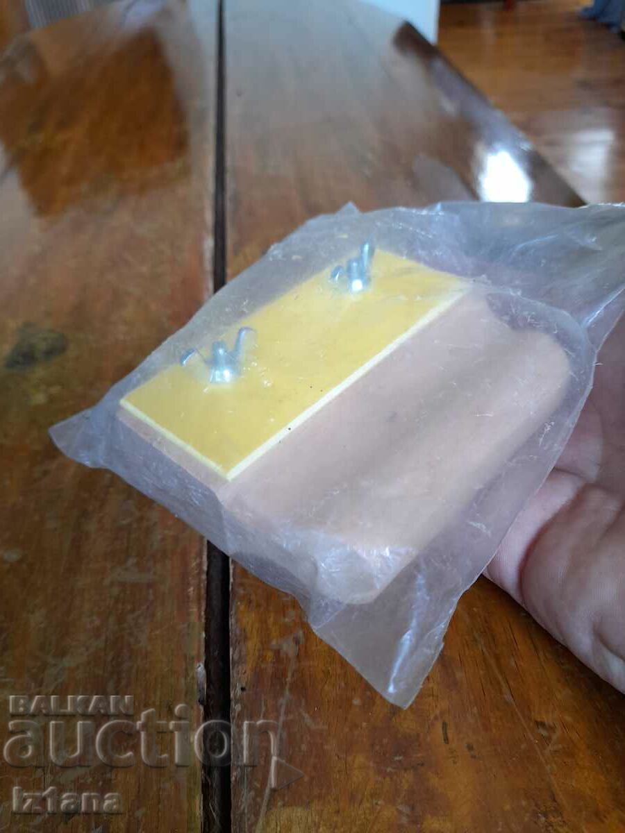 Auction An old tool, a device for gluing wallpaper Auction An old tool, a device for gluing wallpaper