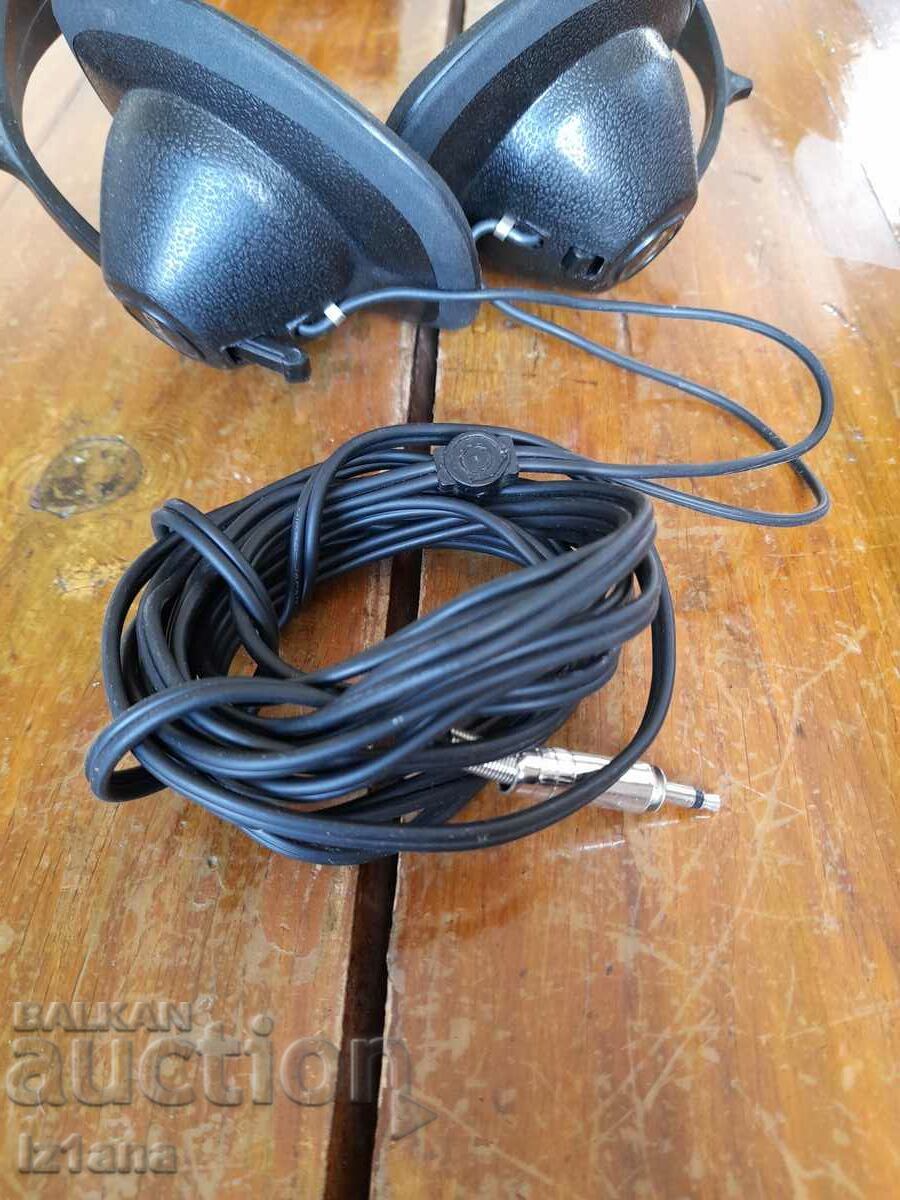 Old Aiko headphones with price 33.00 BGN | € 16.87
