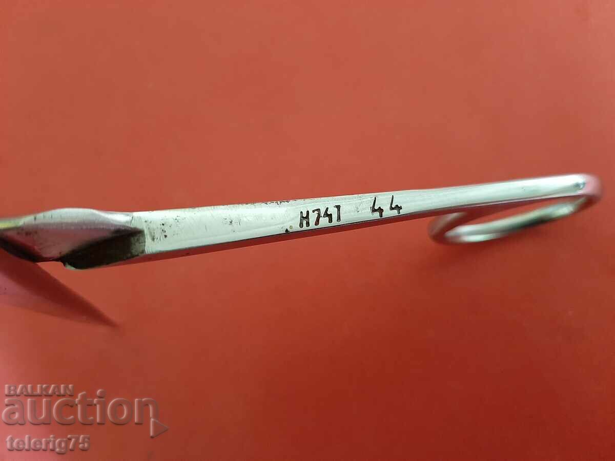 English Old Stainless Steel Scissors with price 20.00 BGN | € 10.23 English Old Stainless Steel Scissors with price 20.00 BGN | € 10.23