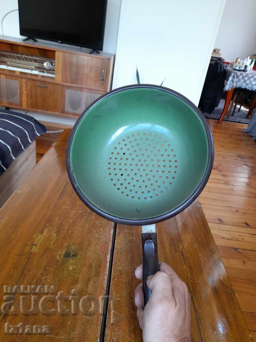 Old enameled strainer, colander with price 33.00 BGN | € 16.87 Old enameled strainer, colander with price 33.00 BGN | € 16.87
