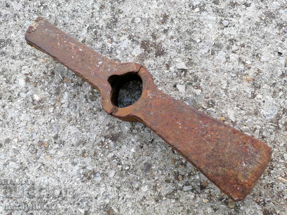 Auction Old Bulgarian hammer hammer tool forged wrought iron Auction Old Bulgarian hammer hammer tool forged wrought iron