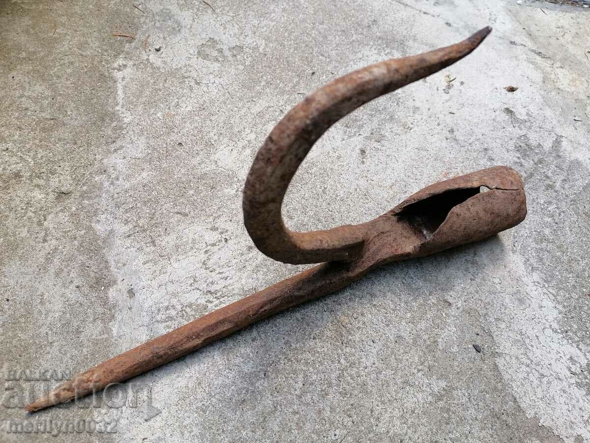 Delivery of Old forged hook, claw, hook, hooks