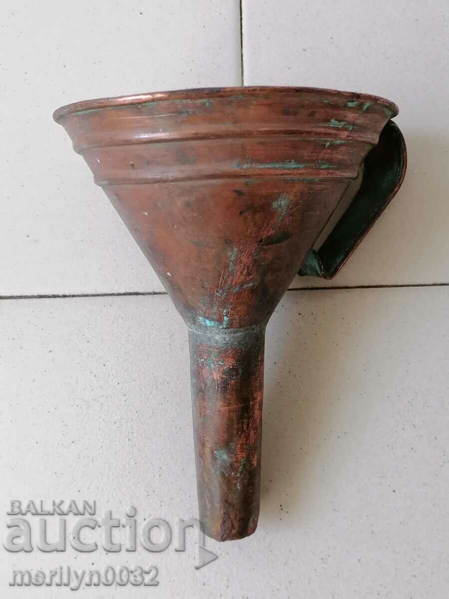 Copper funnel for pouring wine copper copper vessel