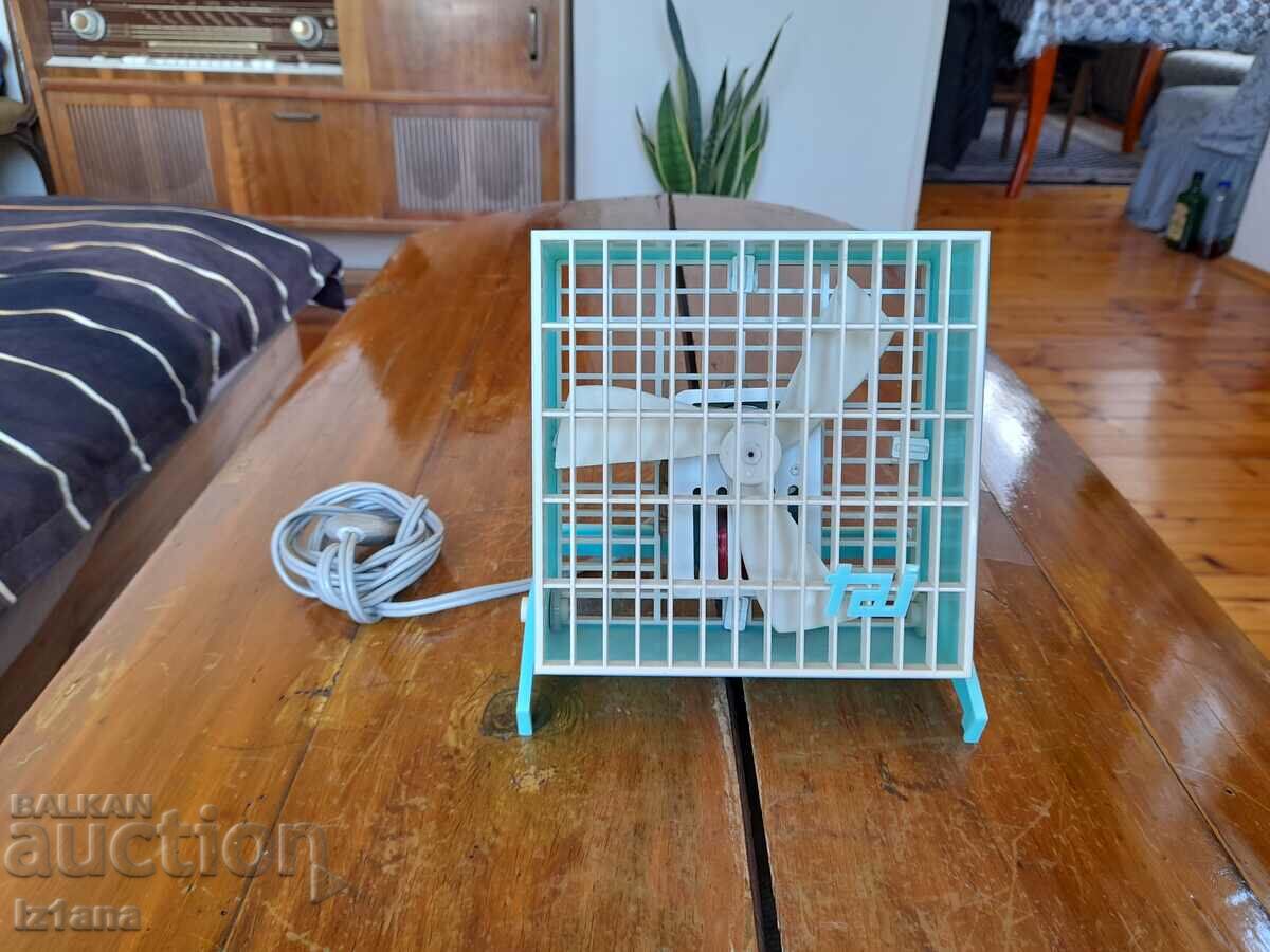 Old fan Taj with price 40.00 BGN | € 20.45 Old fan Taj with price 40.00 BGN | € 20.45