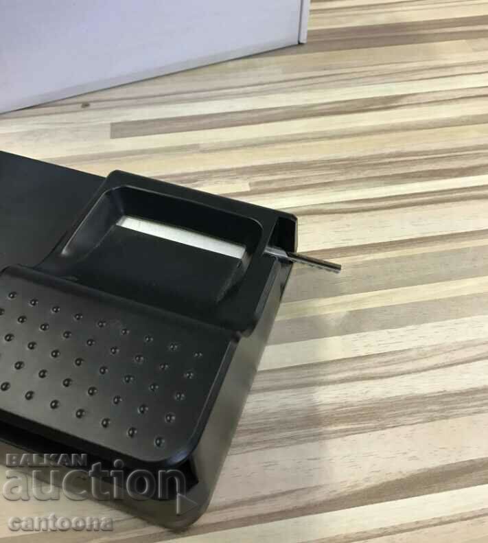 Auction Manual cigarette filling machine with metal mechanism Auction Manual cigarette filling machine with metal mechanism