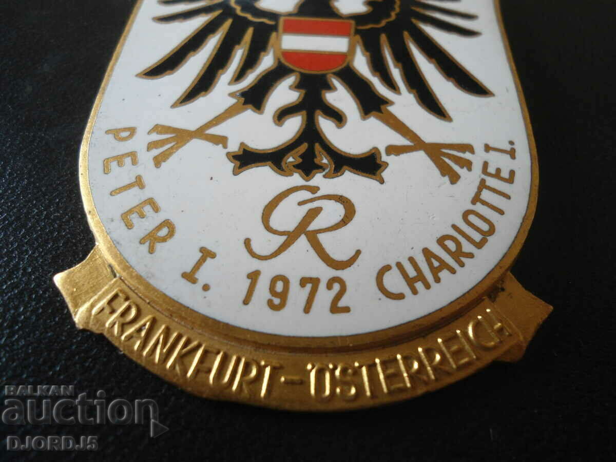 Стара значка, емайл с цена 20.00 лв. | € 10.23 Стара значка, емайл с цена 20.00 лв. | € 10.23