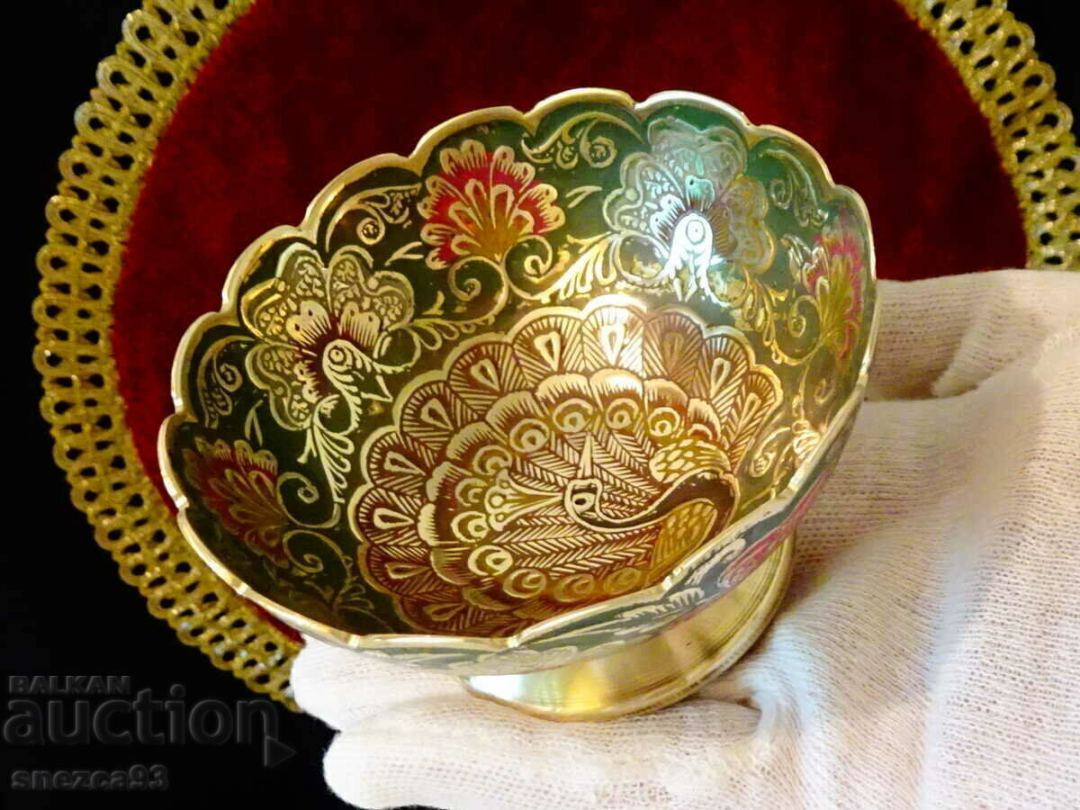 Bronze bonbonniere, cell enamel, peacock. - 5 Bronze bonbonniere, cell enamel, peacock. - 5