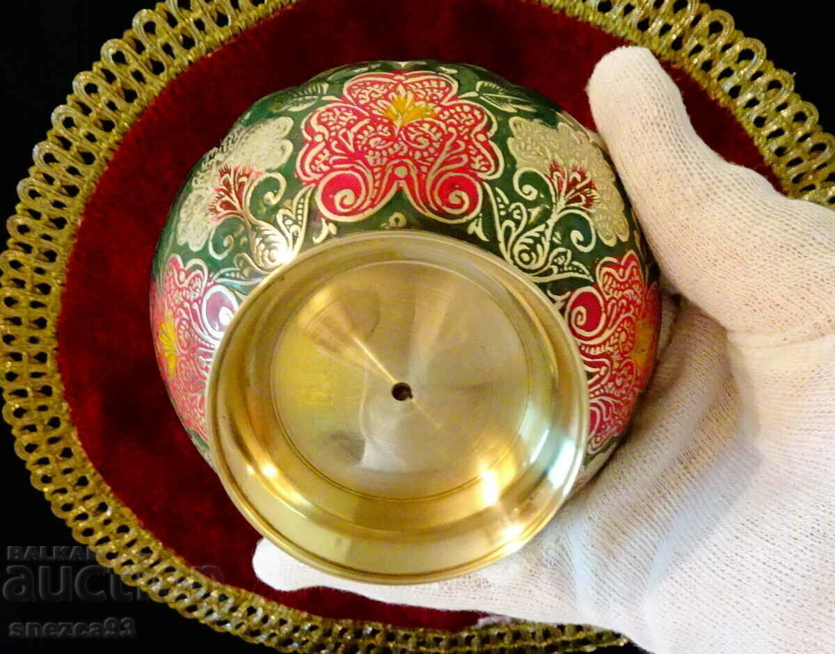 Bronze bonbonniere, cell enamel, peacock. - 7 Bronze bonbonniere, cell enamel, peacock. - 7