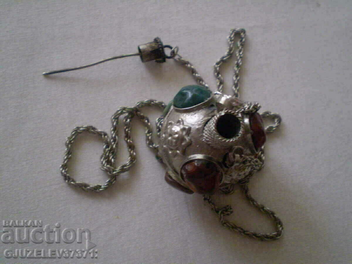 Collectible perfume bottle inlaid with stones. - 6 Collectible perfume bottle inlaid with stones. - 6