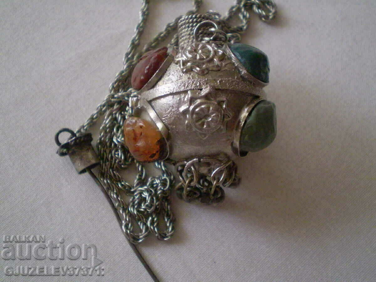 Collectible perfume bottle inlaid with stones. - 7 Collectible perfume bottle inlaid with stones. - 7