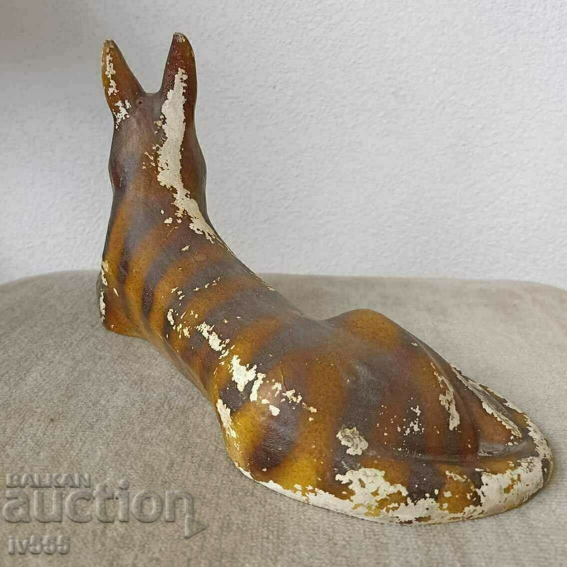 Auction I AM SELLING AN OLD BULGARIAN ROYAL CERAMIC FIGURE - DOG Auction I AM SELLING AN OLD BULGARIAN ROYAL CERAMIC FIGURE - DOG