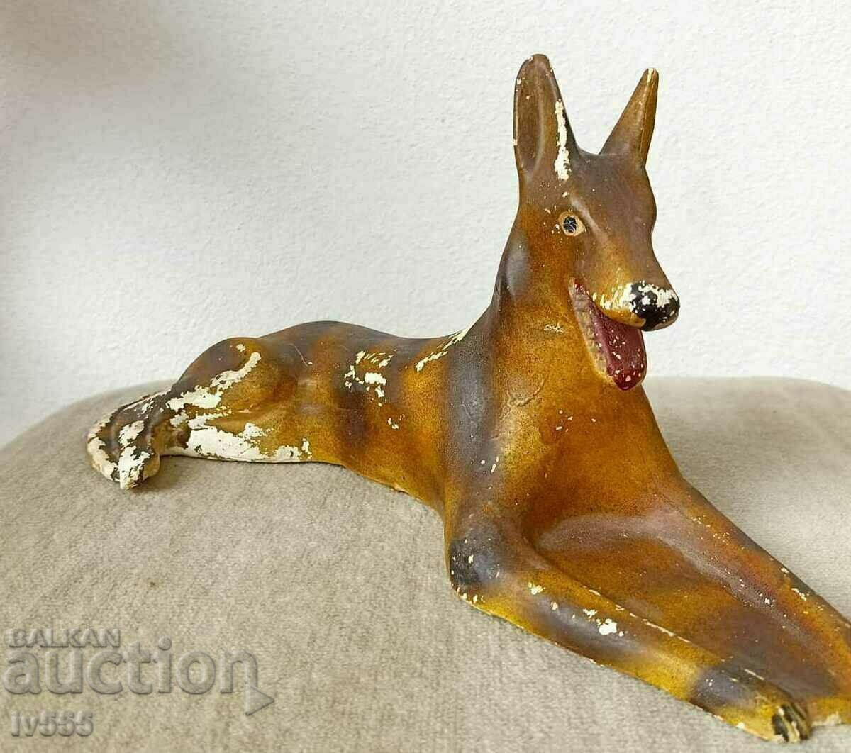 I AM SELLING AN OLD BULGARIAN ROYAL CERAMIC FIGURE - DOG I AM SELLING AN OLD BULGARIAN ROYAL CERAMIC FIGURE - DOG