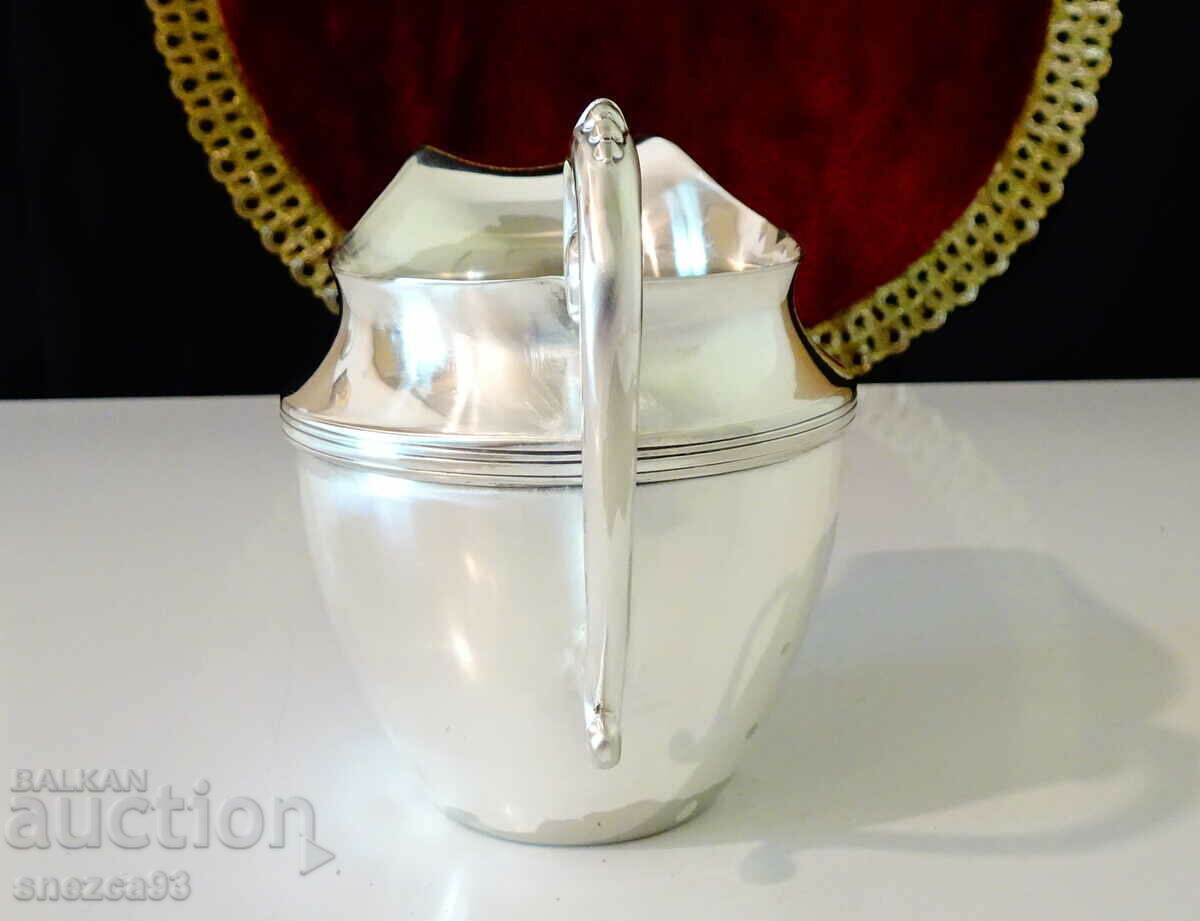 Dutch silver-plated jug, Gero 90. with price 29.00 BGN | € 14.83 Dutch silver-plated jug, Gero 90. with price 29.00 BGN | € 14.83