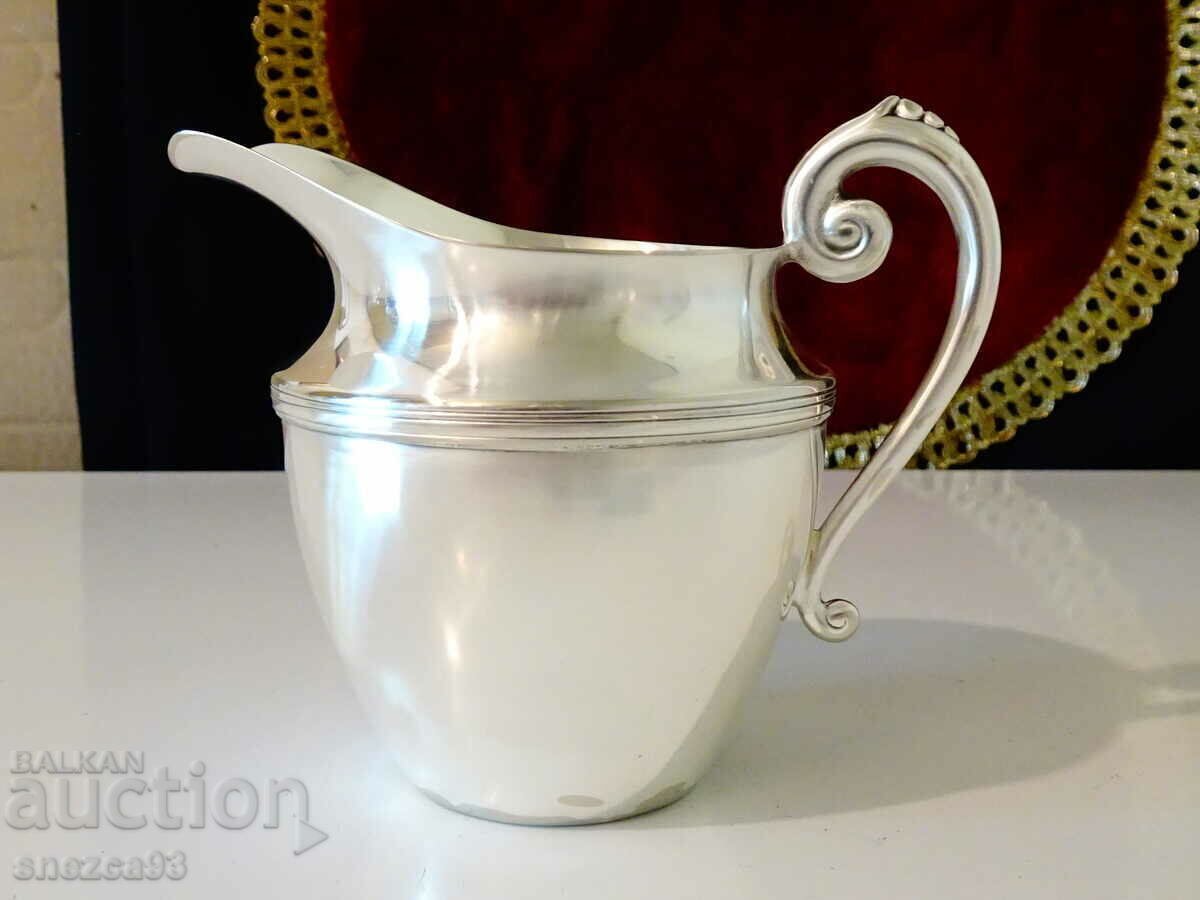 Dutch silver-plated jug, Gero 90. Dutch silver-plated jug, Gero 90.