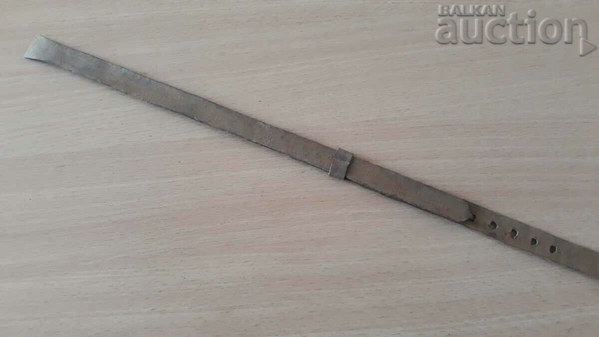 Delivery of a small yard for a loom from antiquity Delivery of a small yard for a loom from antiquity