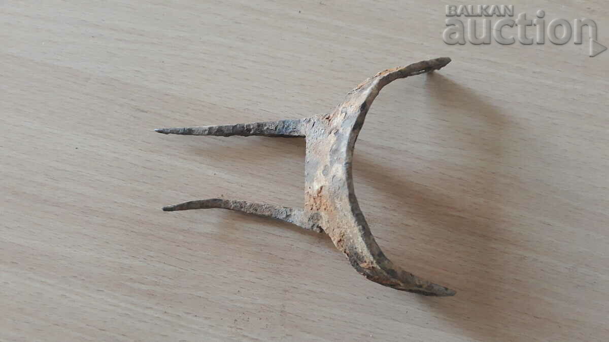 Auction antique wrought bodler with spikes Auction antique wrought bodler with spikes