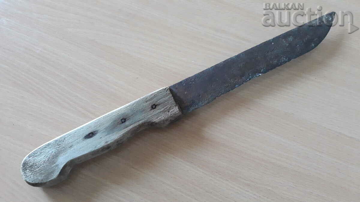 стар примитивен нож