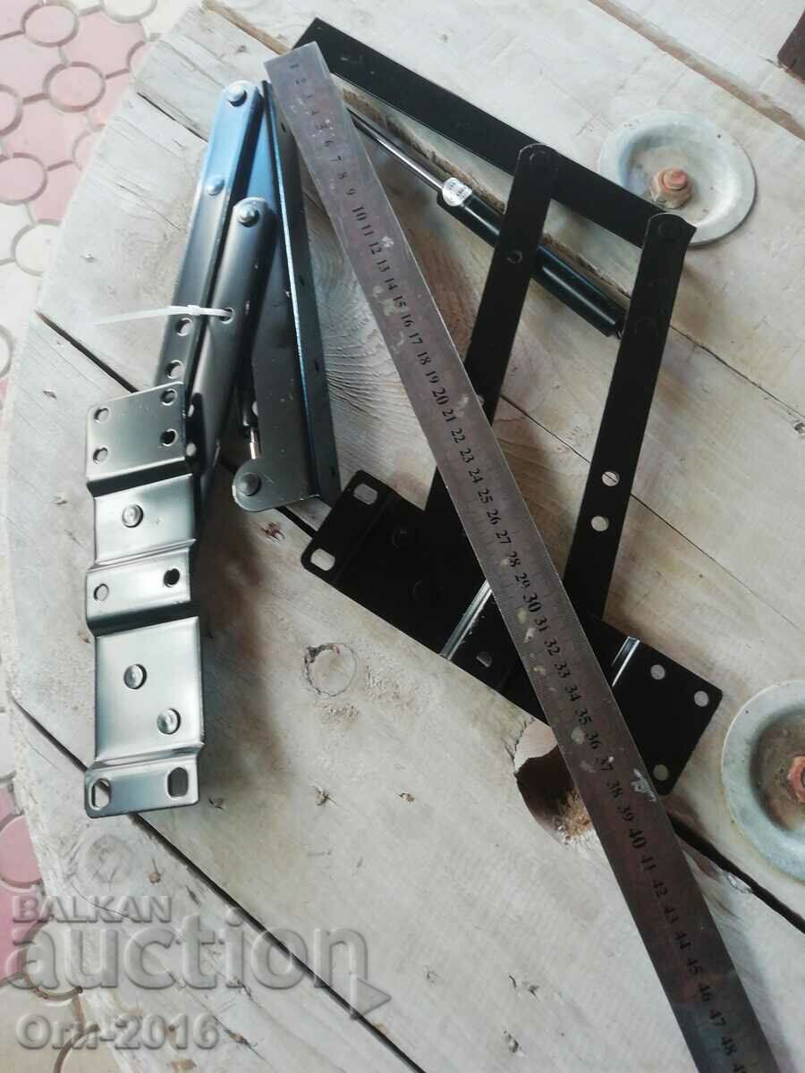 Δημοπρασία Μηχανισμός για τραπέζια, μπαούλα κ.λπ. Δημοπρασία Μηχανισμός για τραπέζια, μπαούλα κ.λπ.