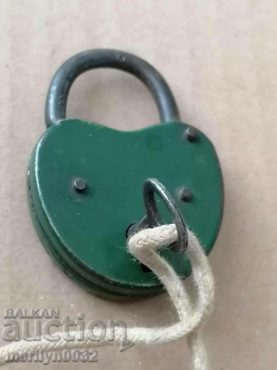 Old padlock with padlock padlock, latch, suitcase with price 39.00 BGN | € 19.94 Old padlock with padlock padlock, latch, suitcase with price 39.00 BGN | € 19.94