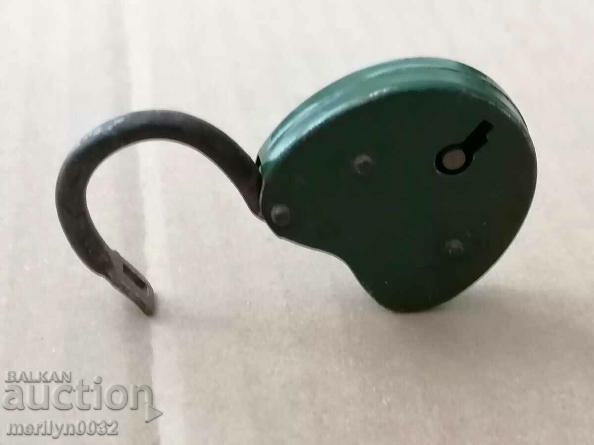 Old padlock with padlock padlock, latch, suitcase - 5 Old padlock with padlock padlock, latch, suitcase - 5