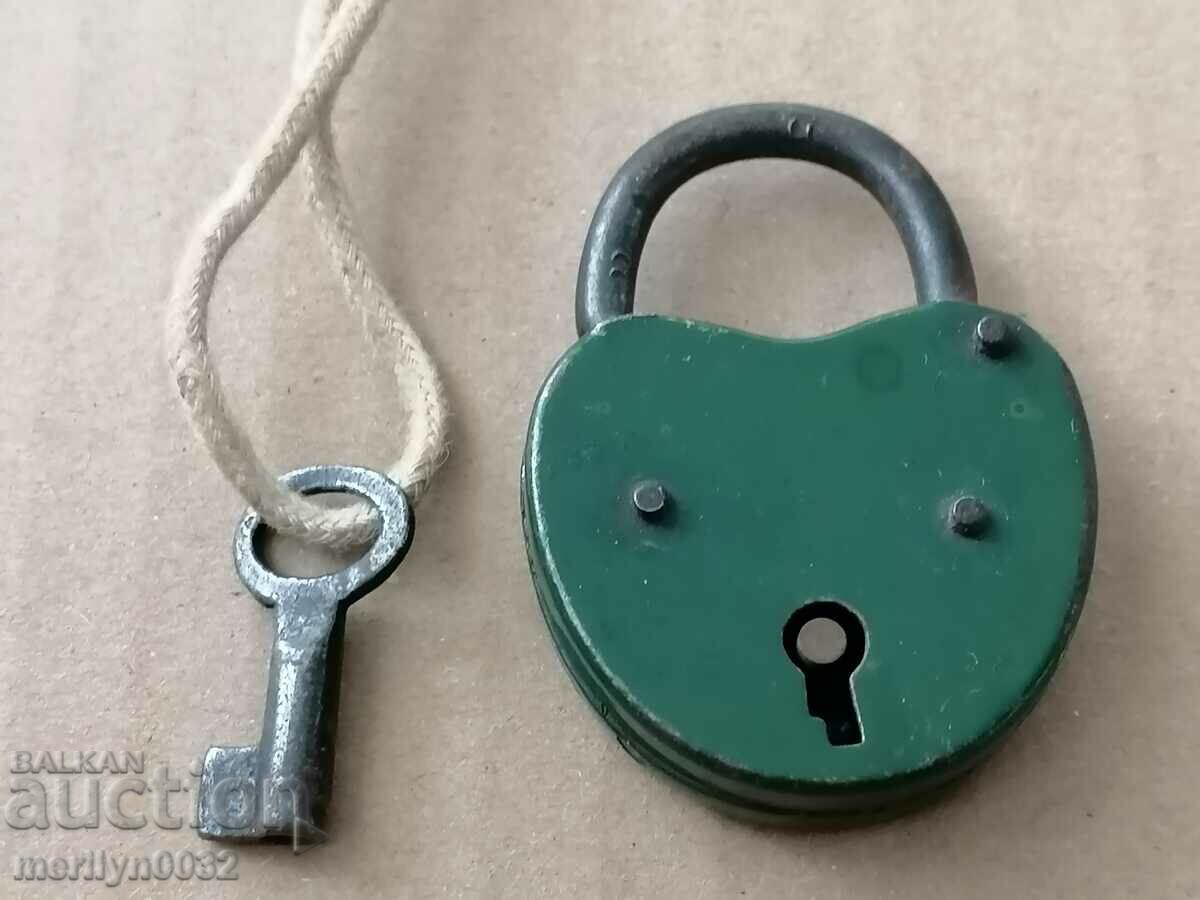 Old padlock with padlock padlock, latch, suitcase