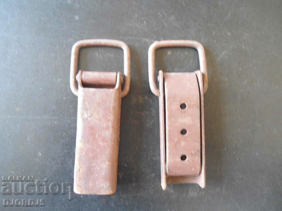 Old hinges with price 5.00 BGN | € 2.56 Old hinges with price 5.00 BGN | € 2.56
