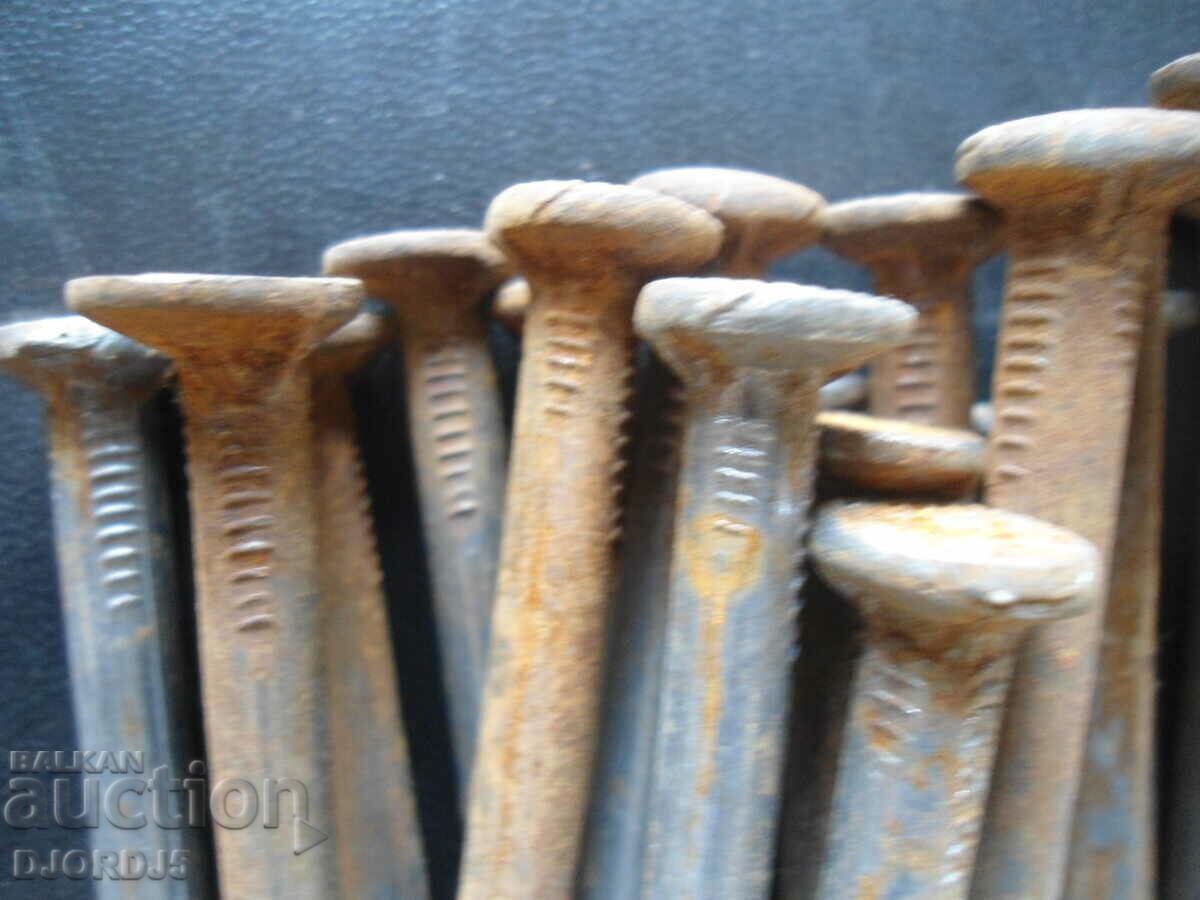Delivery of Old nails from Soca, 20 pieces Delivery of Old nails from Soca, 20 pieces