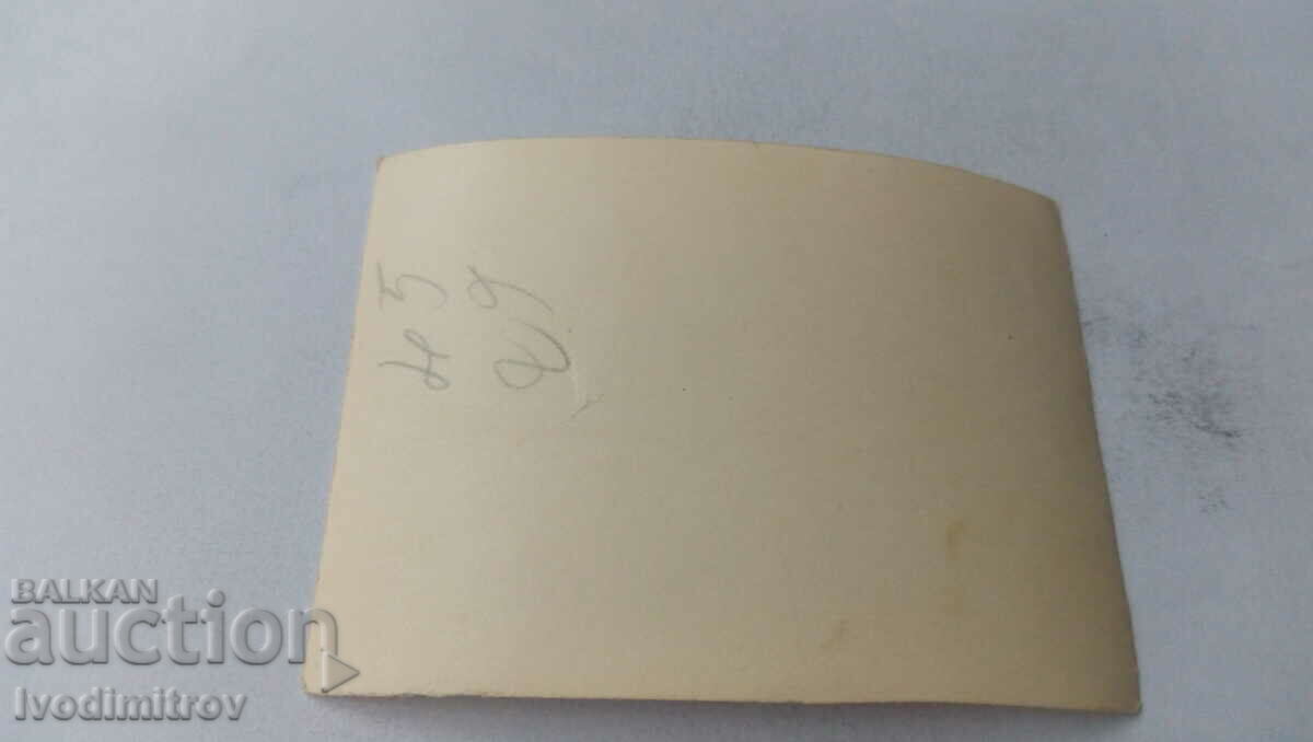 Photo Men and women with a cart on the levels with price 1.35 BGN | € 0.69 Photo Men and women with a cart on the levels with price 1.35 BGN | € 0.69