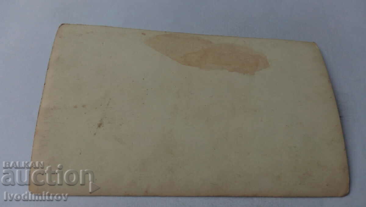 Photo Three men in a cart with beams with price 2.65 BGN | € 1.35 Photo Three men in a cart with beams with price 2.65 BGN | € 1.35