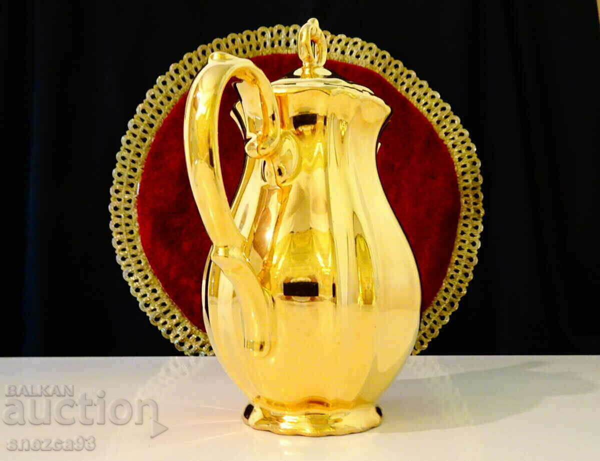 Jug 24k Gold, Bavarian porcelain. with price 79.00 BGN | € 40.39 Jug 24k Gold, Bavarian porcelain. with price 79.00 BGN | € 40.39