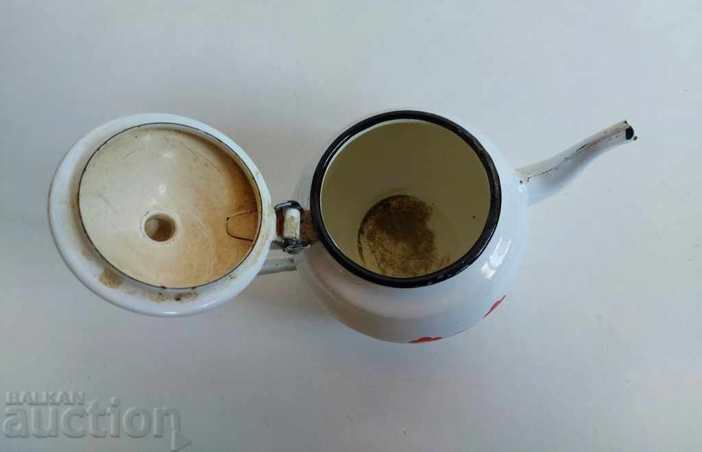 SOC ENAMELED TEAPOT KETTLE COURT ENAMEL CAFETER SOCA - 6 SOC ENAMELED TEAPOT KETTLE COURT ENAMEL CAFETER SOCA - 6