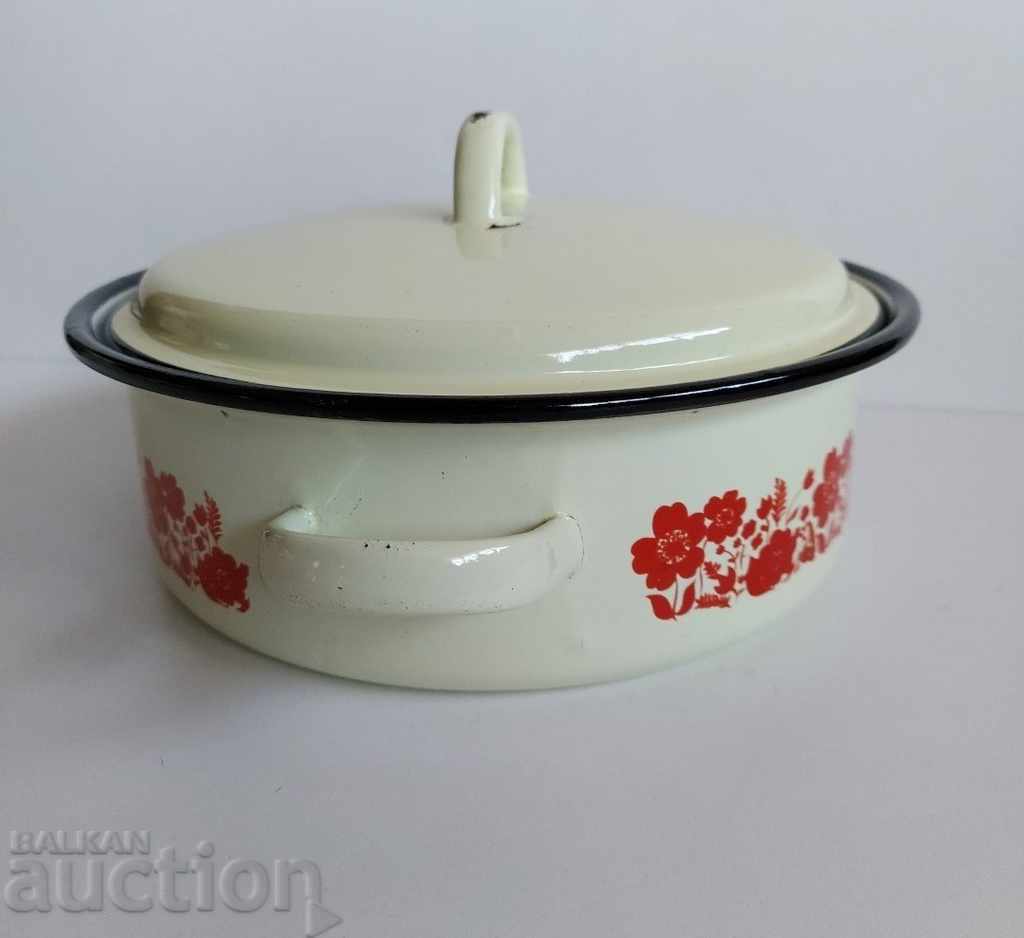 SOC ENAMELED POT COURT ENAMEL COOKING COLOR with price 19.00 BGN | € 9.71 SOC ENAMELED POT COURT ENAMEL COOKING COLOR with price 19.00 BGN | € 9.71